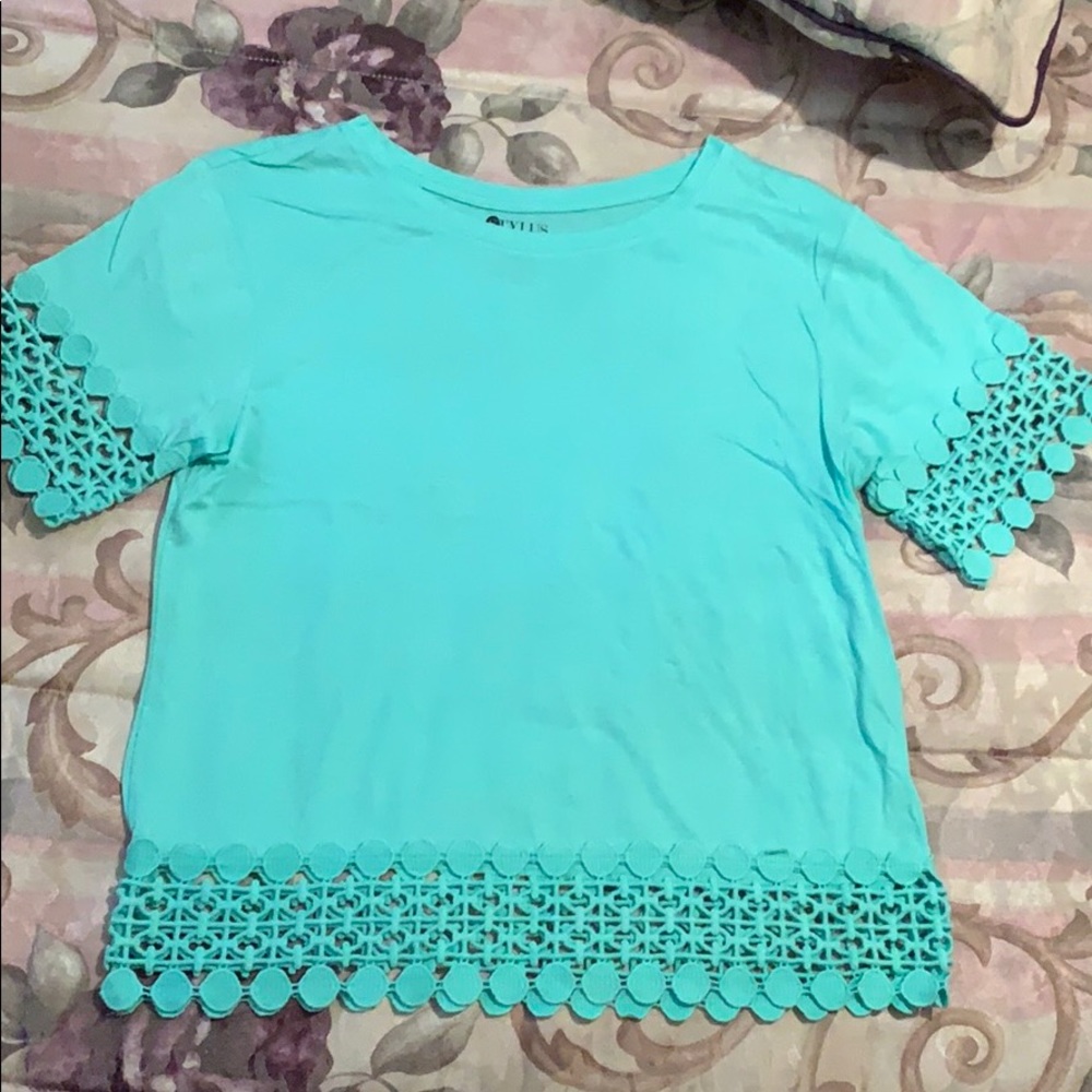 Women’s mint T-shirt size small